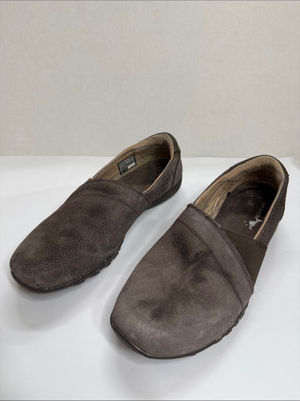 Skechers Active Breathe Easy Kindred Slip On Shoe Brown size Womens 9